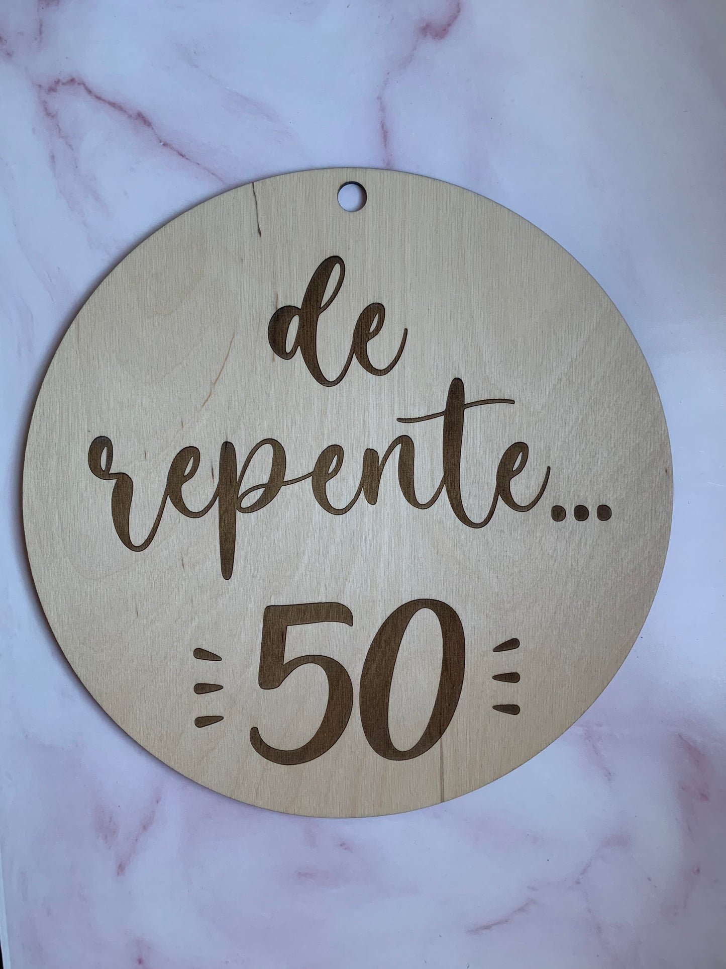 círculo de madera con texto personalizable - Marnechi Studio