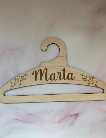 Percha de madera tamaño infantil