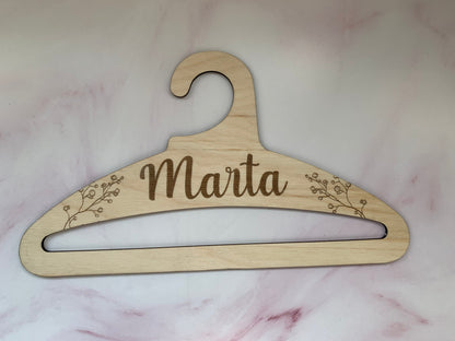 Percha de madera tamaño infantil